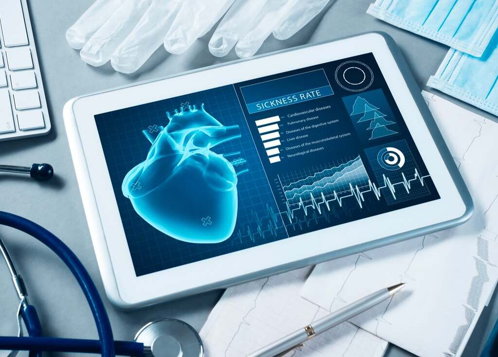 Tablet representando o uso do health analytics 